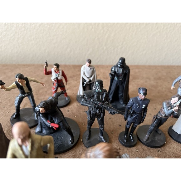 Star Wars Lot of  24 Disney Lucas Film Ltd Action Figures - Picture 7 of 12